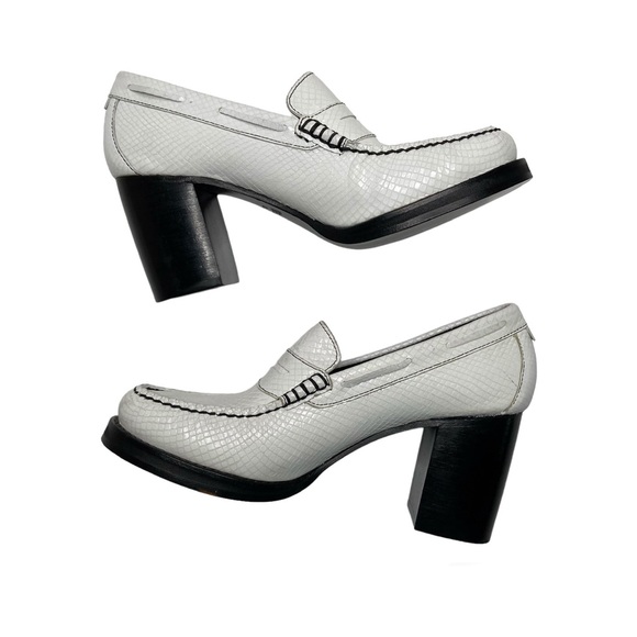 RE/DONE + WEEJUNS The Winsome Heel Loafer in White Textured Leather - Picture 4 of 16